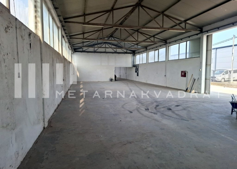 Batajnica, Vojislava Mitrovića, hala - magacin (ID: 1286) ID#1286