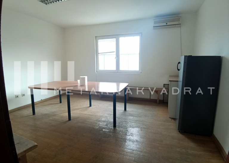 Batajnica, Vojislava Mitrovića, hala - magacin (ID: 1286) ID#1286