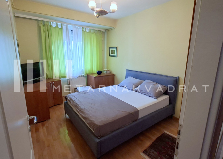 Beograd
                                                                                                    , Profesorska kolonija
                                                                                                    , Milana Tankosića
                                                                slika 4