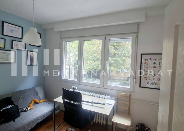 Kod Vukovog spomenika, Molerova (ID: 1357) ID#1357