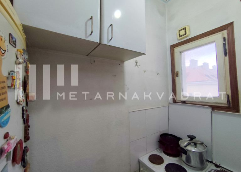 Beograd
                                                                                                    , Hram Sv. Save
                                                                                                    , Mutapova
                                                                slika 4