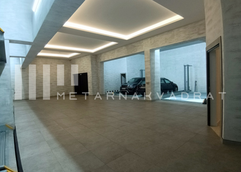 Beograd
                                                                                                    , Hram Sv. Save
                                                                                                    , Patrijarha Varnave
                                                                slika 11