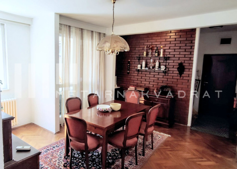 Mašinski fakultet, opremljen trosoban stan (ID: 1327) ID#1327