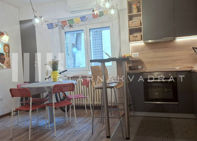 Kod Vukovog spomenika, Molerova (ID: 1357) ID#1357
