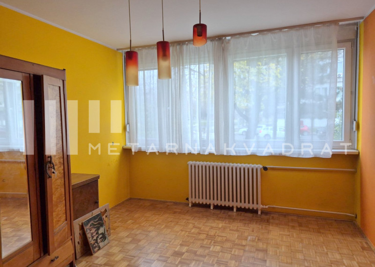 Beograd
                                                                                                    , Stari Merkator
                                                                                                    , Palmira Toljatija
                                                                slika 12