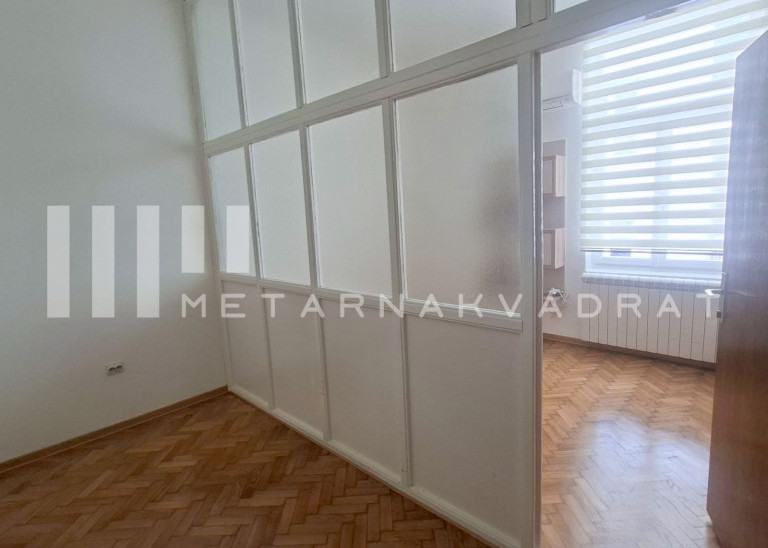 Tašmajdan, Desanke Maksimović (ID: 1332) ID#1332