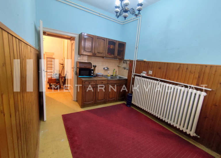 Beograd
                                                                                                    , Hram Sv. Save
                                                                                                    , Mutapova
                                                                slika 2