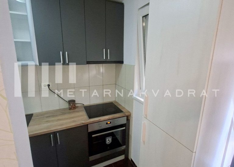 Višnjica, Maršala Tita, namešten, parking (ID: 1320) ID#1320