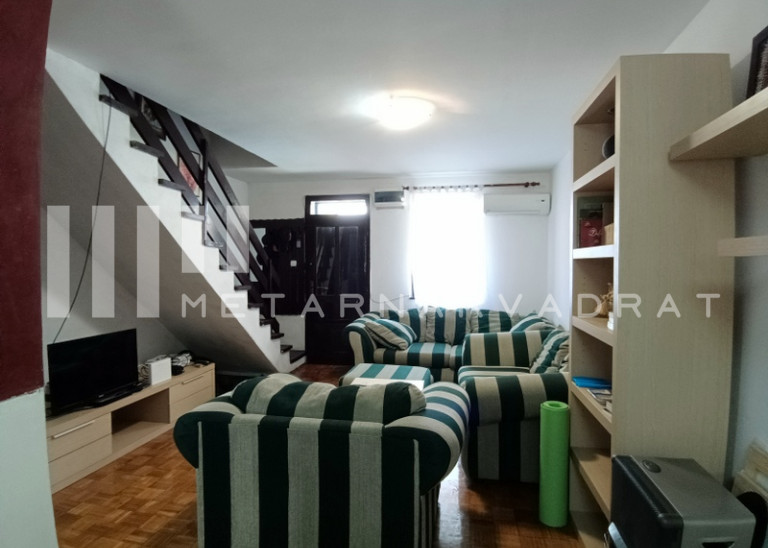 Cvetkova pijaca, Novobrdska (ID: 1186) ID#1186