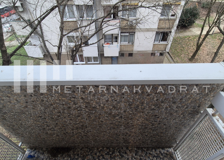 Beograd
                                                                                                    , Miljakovac
                                                                                                    , Borska
                                                                slika 18