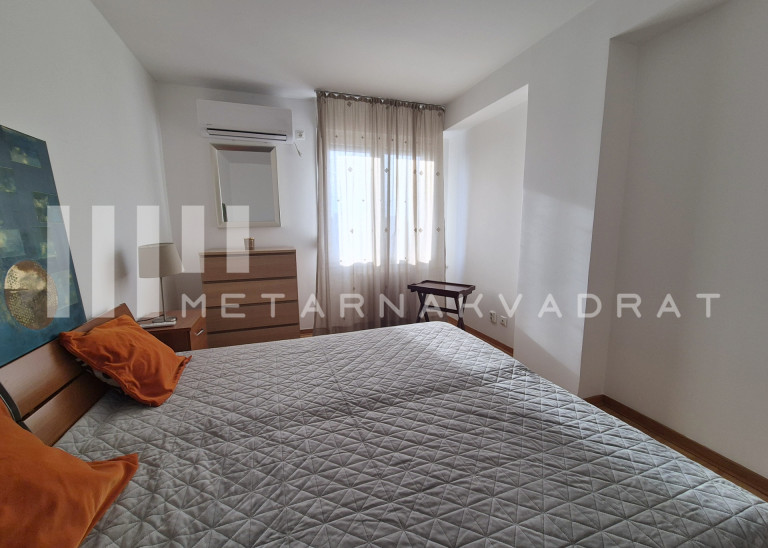 Beograd
                                                                                                    , Novi Merkator
                                                                                                    , Bulevar Zorana Đinđića
                                                                slika 2