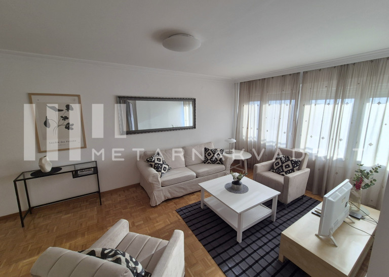 Beograd
                                                                                                    , Novi Merkator
                                                                                                    , Bulevar Zorana Đinđića
                                                                slika 10