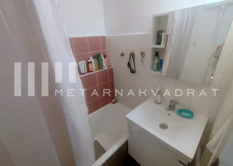 Cerak vinogradi, lep porodični stan (ID: 1296) ID#1296