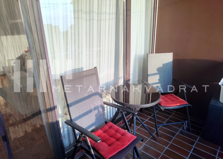 Beograd
                                                                                                    , Cerak vinogradi
                                                                                                    , Vinogradski venac
                                                                slika 11