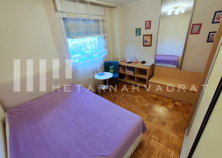 Beograd, Bežanijska kosa 1,opremljen 2.5 stan  (ID: 1180) ID#1180