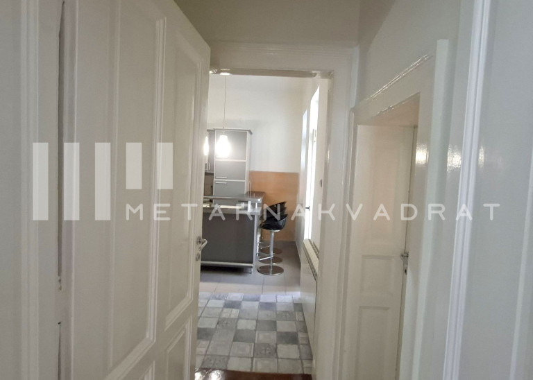 Tašmajdan, Desanke Maksimović (ID: 1332) ID#1332