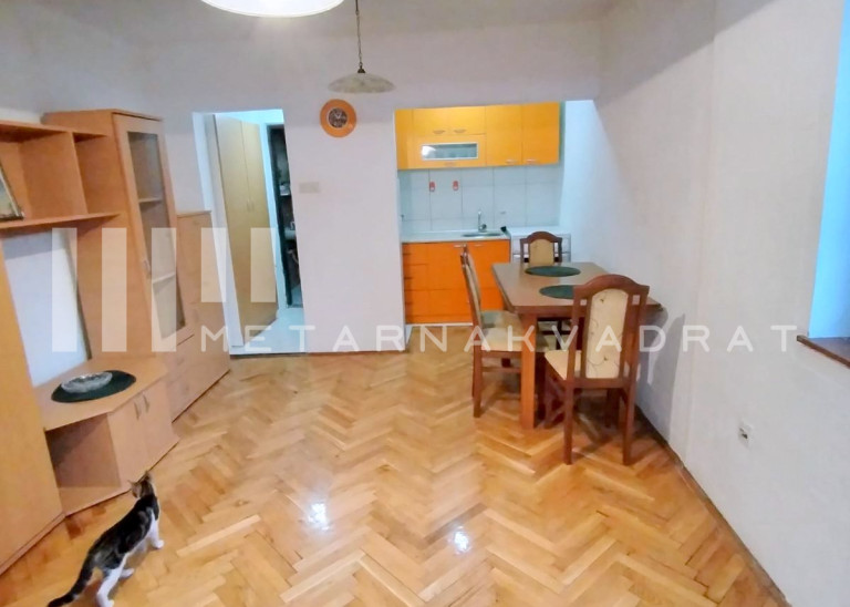 Beograd
                                                                                                    , Banja Koviljača
                                                                                                    , Mare Jakovljević
                                                                slika 1
