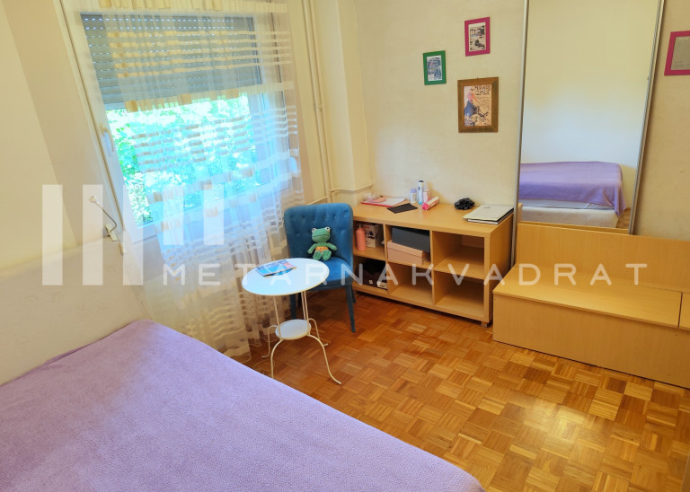Beograd, Bežanijska kosa 1,opremljen 2.5 stan  (ID: 1180) ID#1180