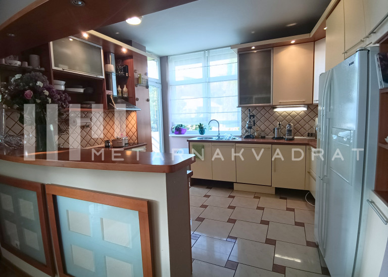 Beograd, Višnjica, Draginje Adamović (ID: 1181) ID#1181