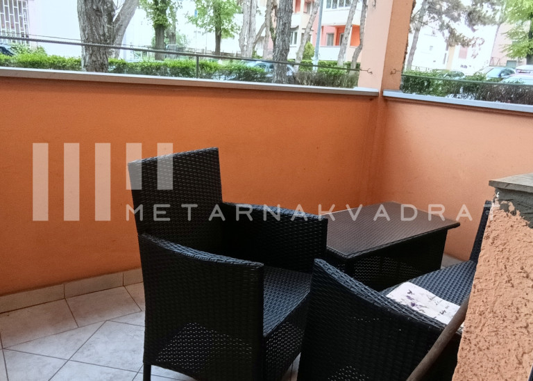 Beograd
                                                                                                    , Karaburma
                                                                                                    , Uralska
                                                                slika 4