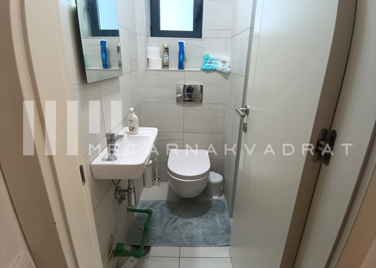 Crveni krst, Žička, lux (ID: 1221) ID#1221