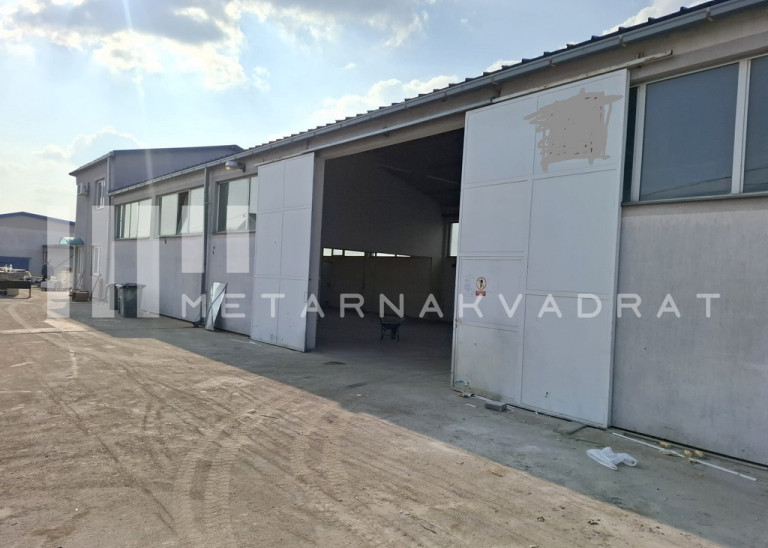 Batajnica, Vojislava Mitrovića, hala - magacin (ID: 1286) ID#1286