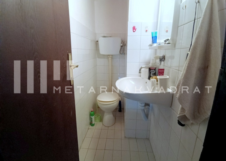Cvetkova pijaca, Novobrdska (ID: 1186) ID#1186