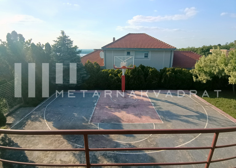 Beograd
                                                                                                    , Višnjica
                                                                                                    , Draginje Adamović
                                                                slika 15