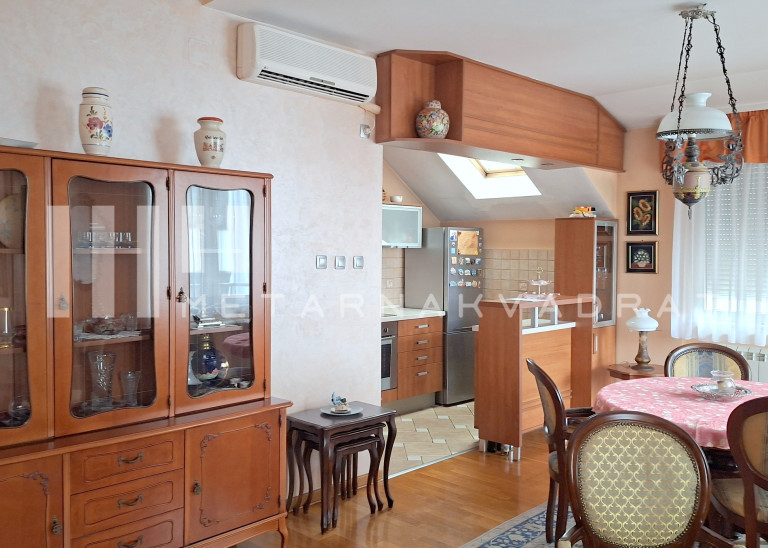 Beograd
                                                                                                    , Profesorska kolonija
                                                                                                    , Milana Tankosića
                                                                slika 2