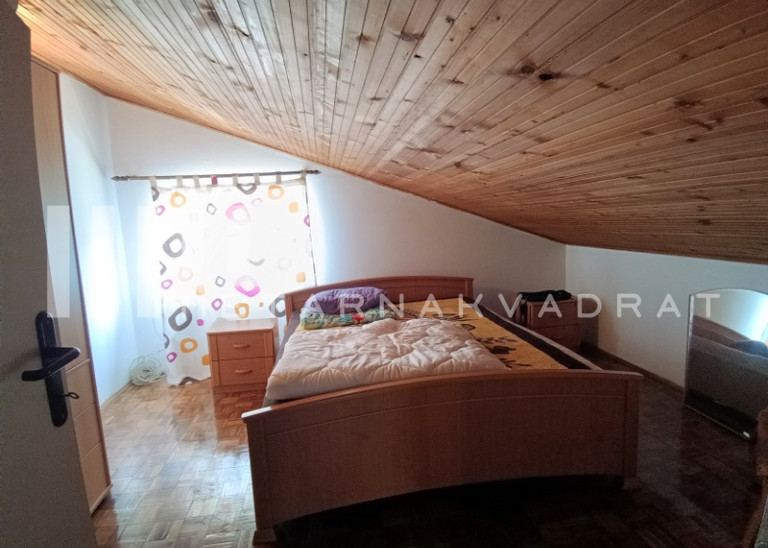Cvetkova pijaca, Novobrdska (ID: 1186) ID#1186
