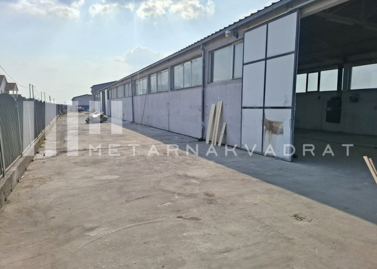 Batajnica, Vojislava Mitrovića, hala - magacin (ID: 1286) ID#1286