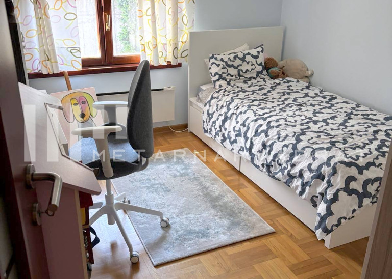 Višnjička banja, Darinke Jevrić, odličan (ID: 1305) ID#1305