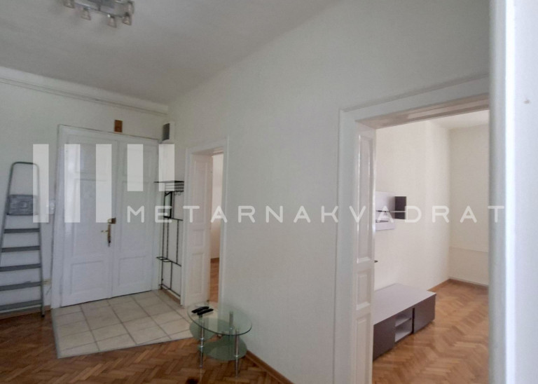 Tašmajdan, Desanke Maksimović (ID: 1332) ID#1332