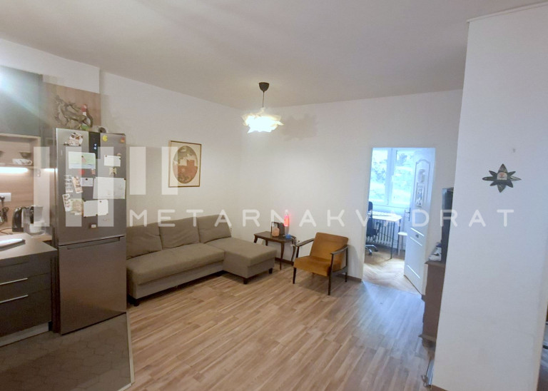 Kod Vukovog spomenika, Molerova (ID: 1357) ID#1357