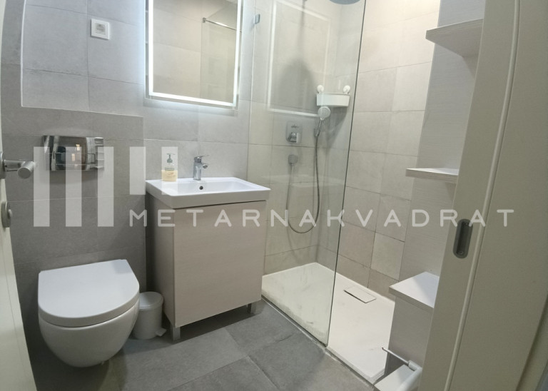 Crveni krst, Žička, lux (ID: 1221) ID#1221