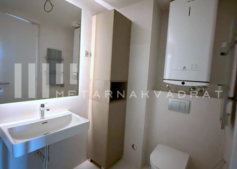 Nov neuseljavan stan preko puta Airport City-ja (ID: 1229) ID#1229