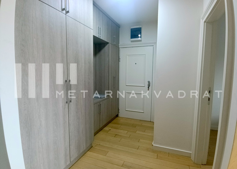 Voždovac, Ustanička, odličan, namešten (ID: 1275) ID#1275