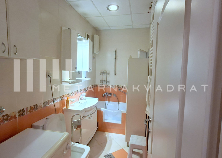 Beograd
                                                                                                    , Profesorska kolonija
                                                                                                    , Milana Tankosića
                                                                slika 8