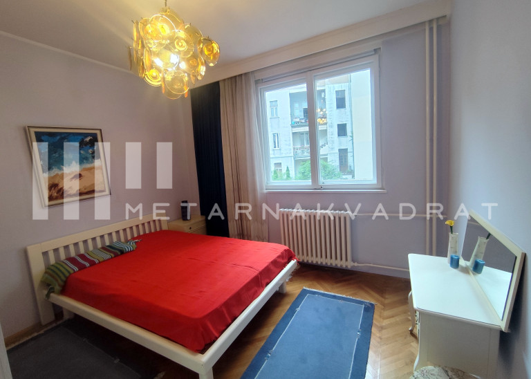 Mašinski fakultet, opremljen trosoban stan (ID: 1327) ID#1327