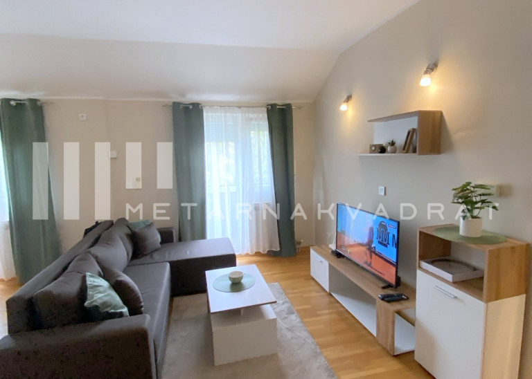 Dom zdravlja Zvezdara, Paje Jovanovića, namešten (ID: 1254) ID#1254