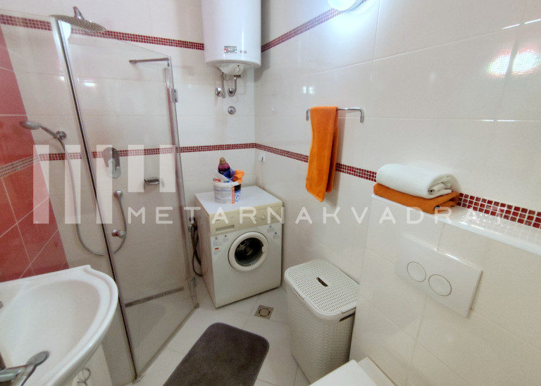 Mašinski fakultet, opremljen trosoban stan (ID: 1327) ID#1327