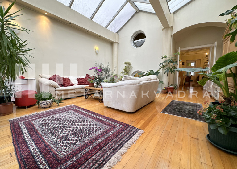 Vračar, Krunski venac, lux, 6 parking mesta (ID: 790) ID#2554 Vračar, Krunski venac, lux, 6 parking mesta (ID: 790) ID#2554