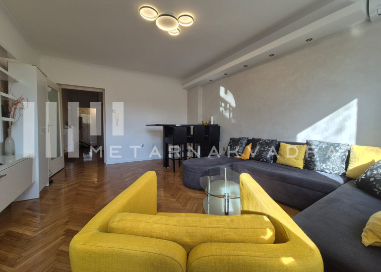 Đeram pijaca, Bulevar Kralja Aleksandra (ID: 1218) ID#2705 500 €