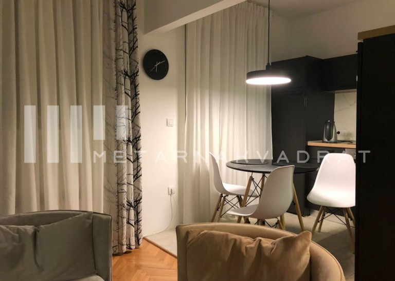 Beograd
                                                                                                    , Trg republike
                                                                                                    , Kosovska
                                                                slika 10