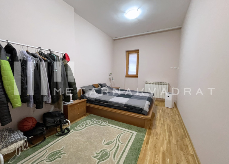 Beograd
                                                                    , Stari grad
                                                                                                    , Kalemegdan
                                                                                                    , Rige od Fere
                                                                slika 10