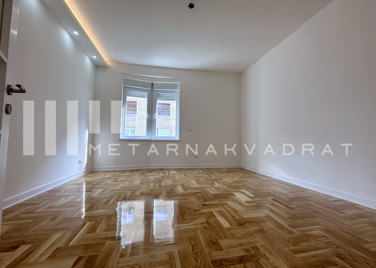 Beograd
                                                                                                    , Hram Sv. Save
                                                                                                    , Kneginje Zorke
                                                                slika 3