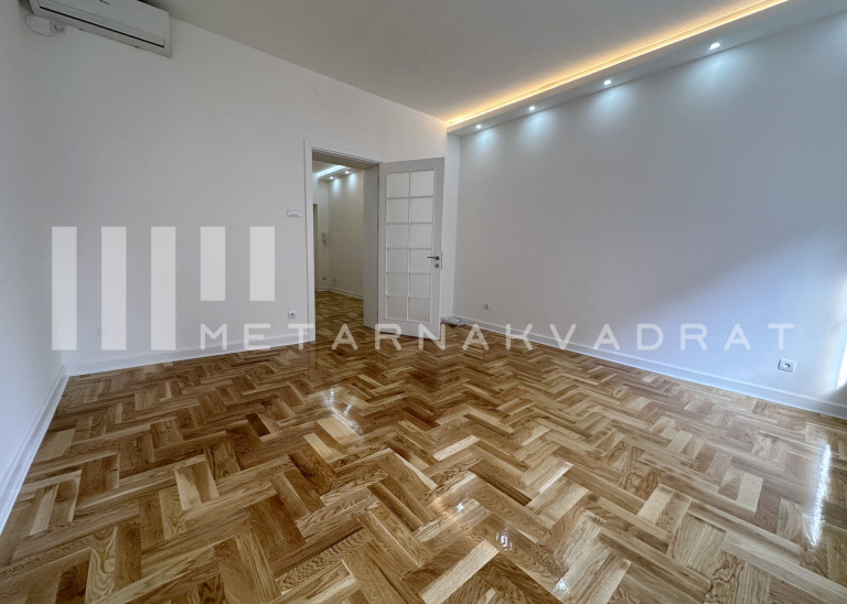 Beograd
                                                                                                    , Hram Sv. Save
                                                                                                    , Kneginje Zorke
                                                                slika 4