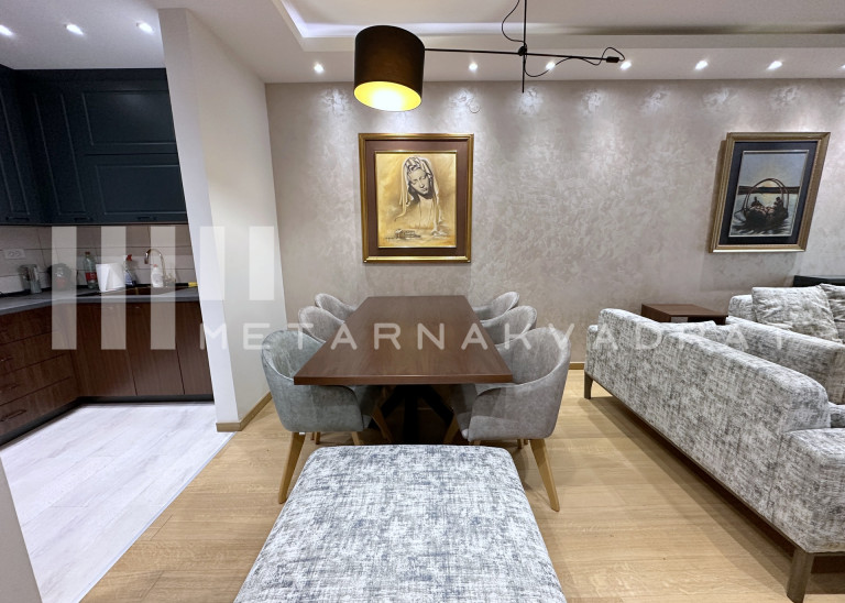Crveni krst, Gročanska, namešten, garaža (ID: 892) ID#2532