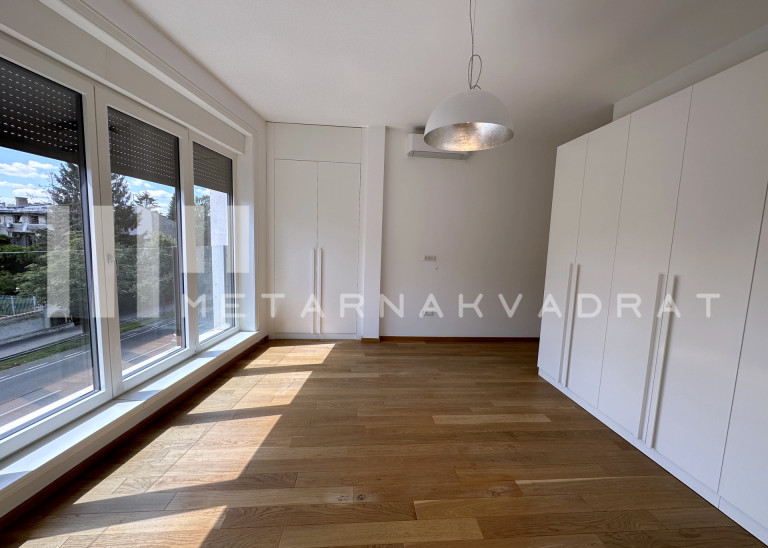 Dedinje, Neznanog junaka, lux (ID: 917) ID#2524