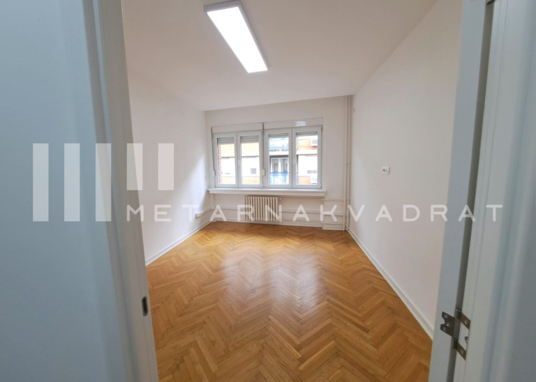 Beograd, Kalenić pijaca, Mutapova (ID: 1213) ID#1213